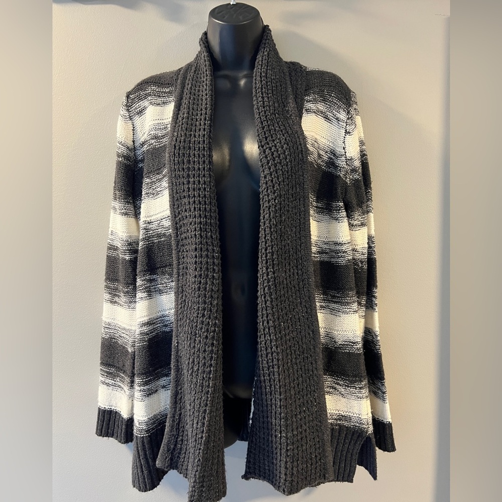 Ladies cardigan sweater